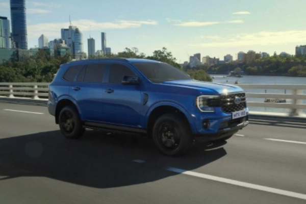 Hệ thống duy trì làn đường và cảnh báo lệch làn