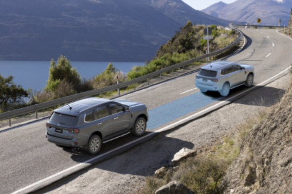 Hệ thống hỗ trợ đánh lái tránh va chạm