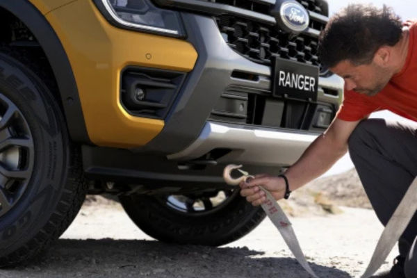 Móc kéo cứu hộ